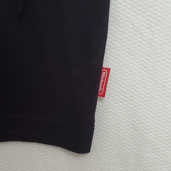 Uniglo x UTGP Nintendo Pikachu Pokémon Tee Grailed HTF - Picture 6 of 9